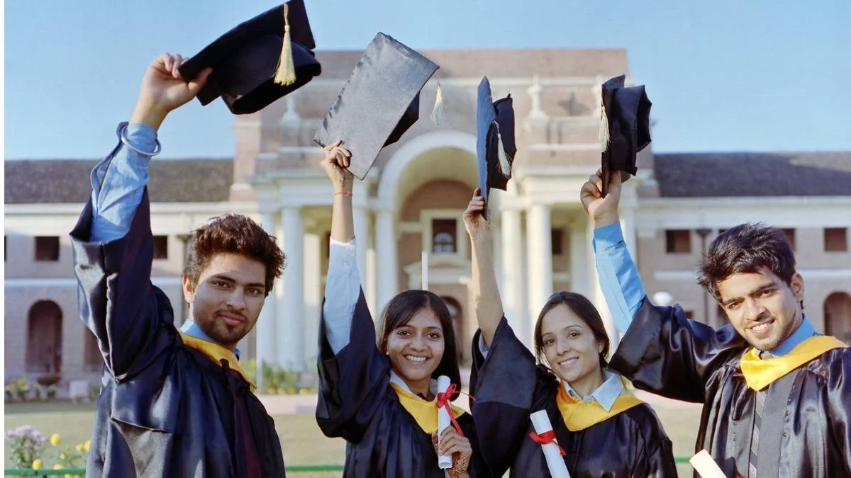 Tips on How To Do MBA from Good Colleges For MBA: A blog article discussing the various aspects of doing MBA/PGDM from good colleges for MBA for B-school aspirants.